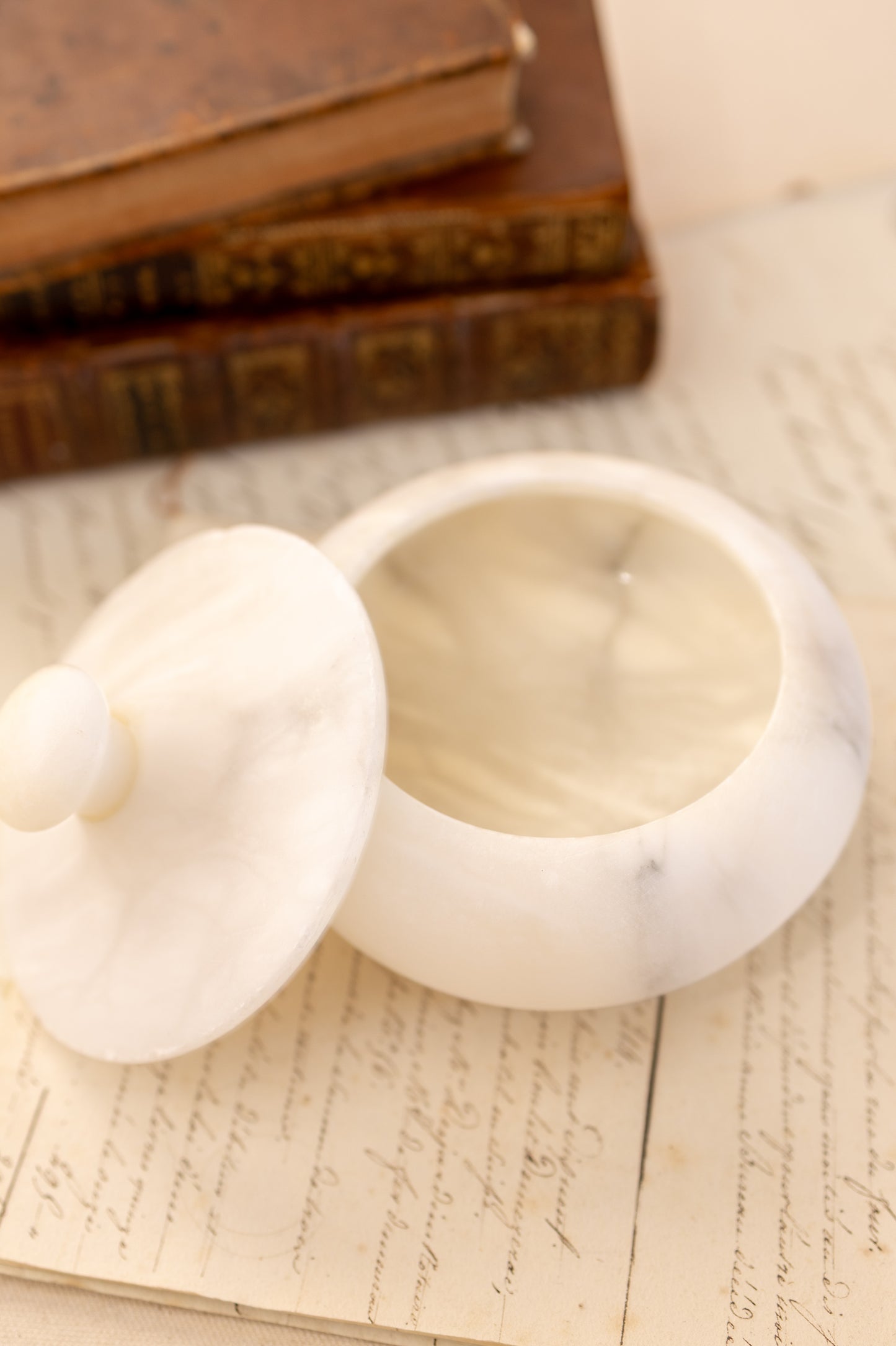 Round Lidded Alabaster Dish