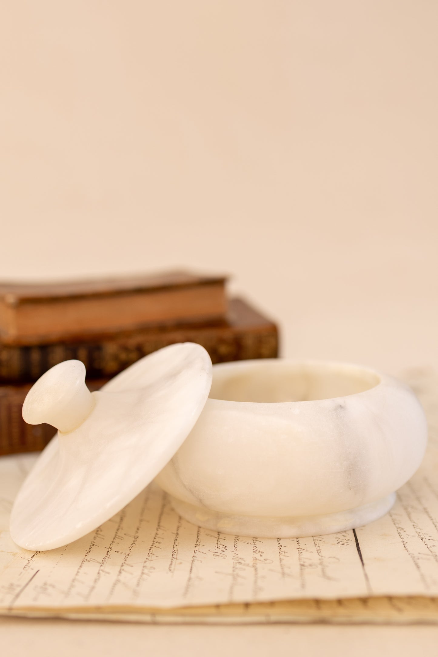 Round Lidded Alabaster Dish