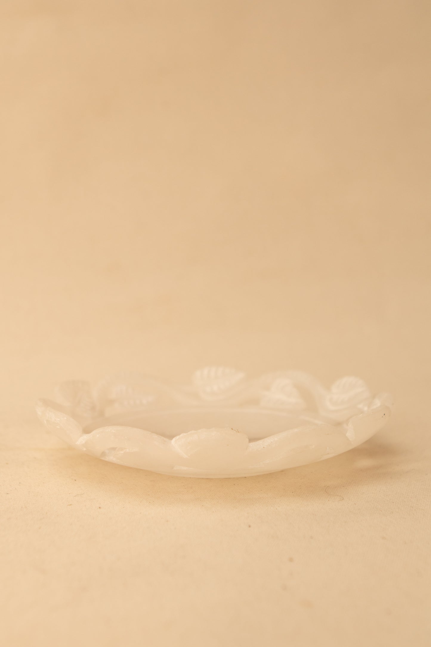 Alabaster Leaf Dish