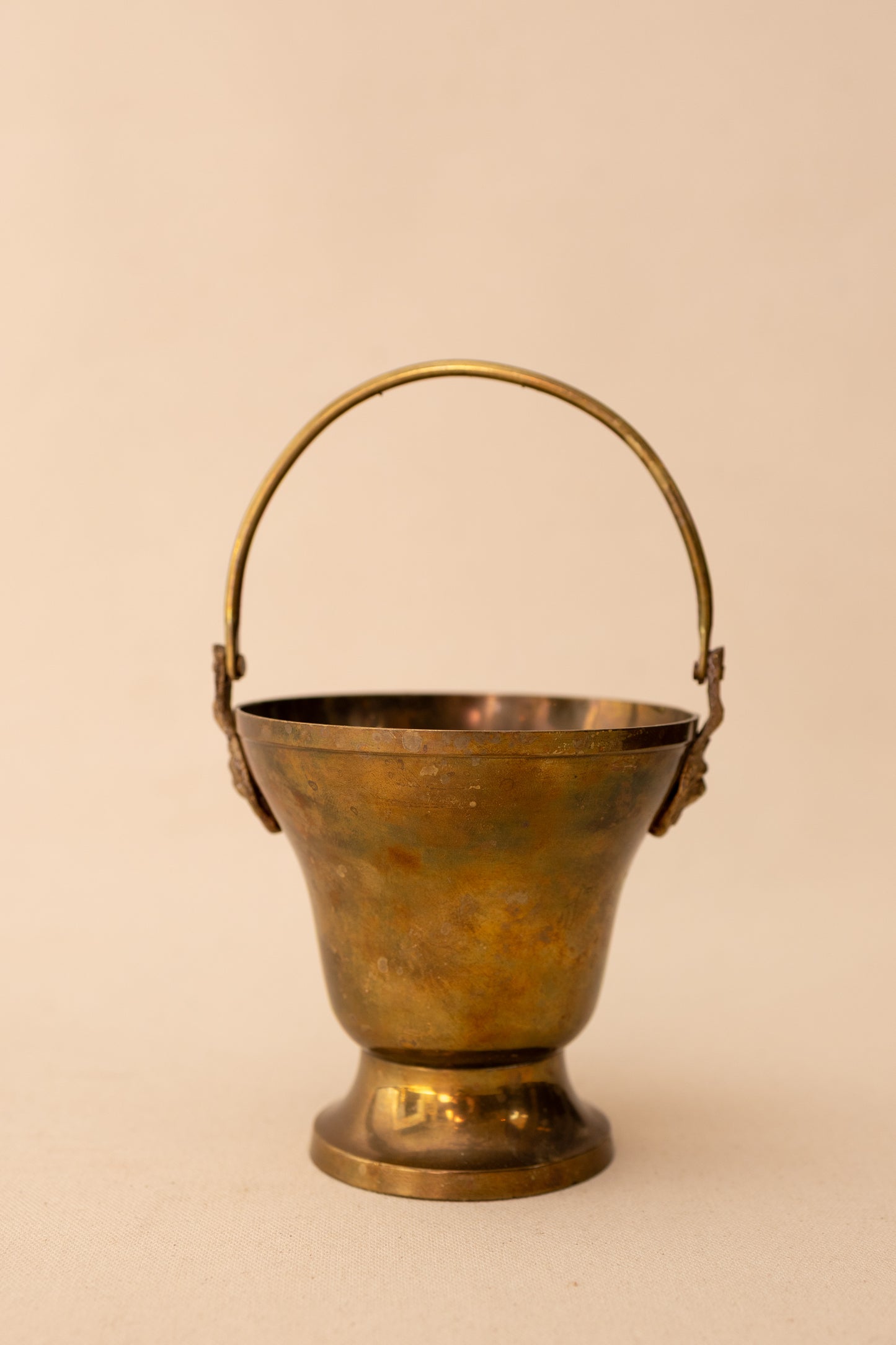 Brass Lion Head Pot