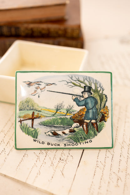 Plichta London Hunting Scene Trinket Box